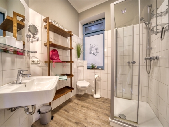 Wohneinheit 2 Badezimmer