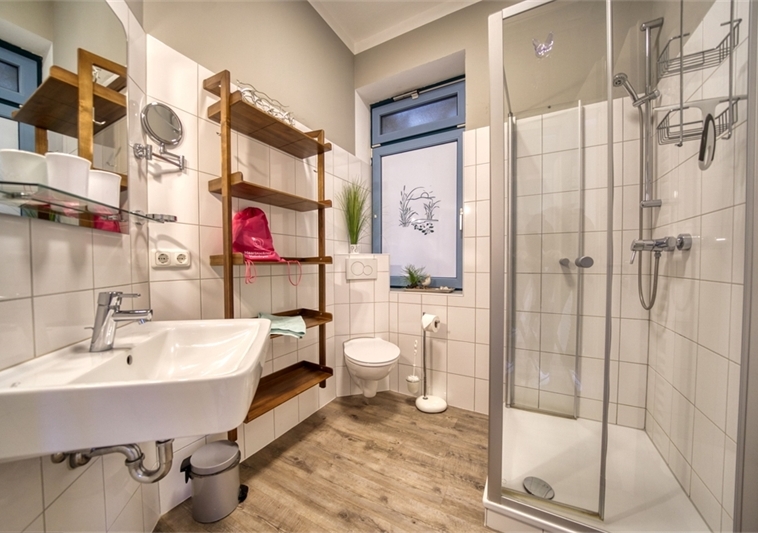 Wohneinheit 2 Badezimmer