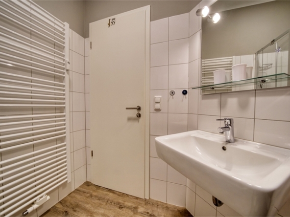 Wohneinheit 2 Badezimmer