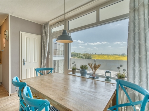 Esstisch mit Ausblick