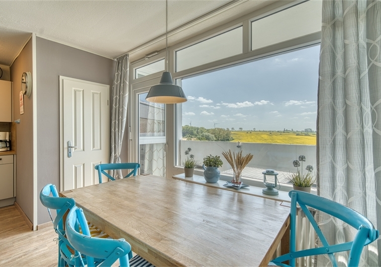 Esstisch mit Ausblick