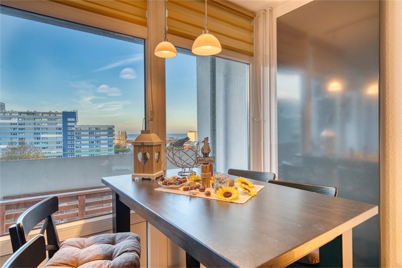 Essbereich am Fenster